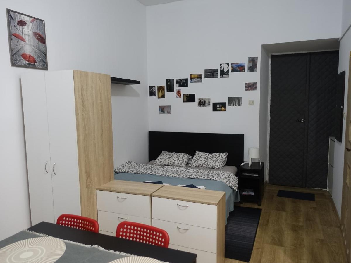 Umbrella Guest Rooms Kraków Eksteriør billede
